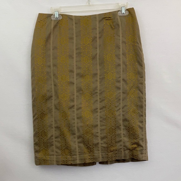 Liz Claiborne Dresses & Skirts - Liz Claiborne Green MIDI Skirt Size 8     L-15